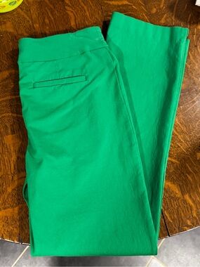 Tailored Slim Women's Trousers in Emerald Green